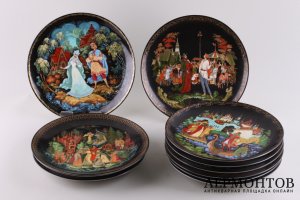Тарелки из серии Русские сказки. СССР,  Палех, 1989-1990-е гг. Фарфор, деколь.