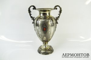 Ваза. Серебро 800 пробы, агат. Италия, начало ХХ века.