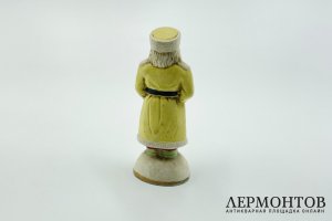 Статуэтка Дед Мороз. Предположительно производство Россия, начало 20 века. Бисквит.