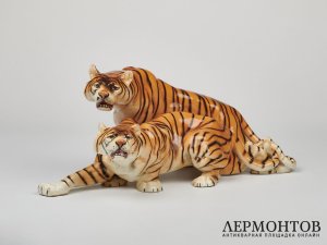 Статуэтка «Тигры». Фарфор, Royal Dux, Чехословакия, середина XX века