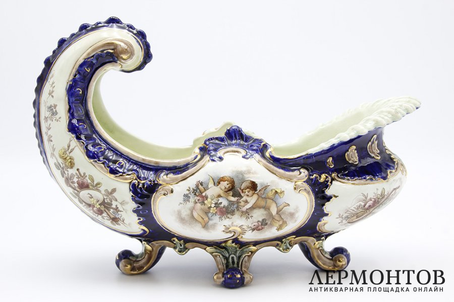 Ваза Рог изобилия. Австрия, 1900-1920е. Фаянс, роспись по деколи.