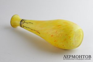 Ваза из мраморного стекла желтого цвета с красными прожилками Legras. Франция, 1900-е
