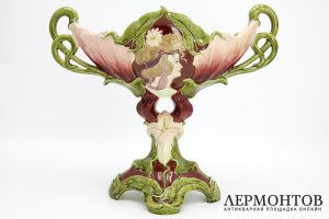 Ваза в стиле модерн. Австрия, 1900е гг. Фаянс, роспись.