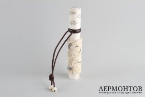 Игольница, футляр с изображением дракона. Кость, резьба. Китай, ХХ век