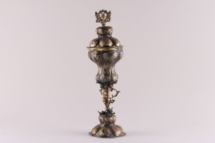 Кубок с двуглавым орлом. Серебро, золочение. Россия, Москва, 1751 год.