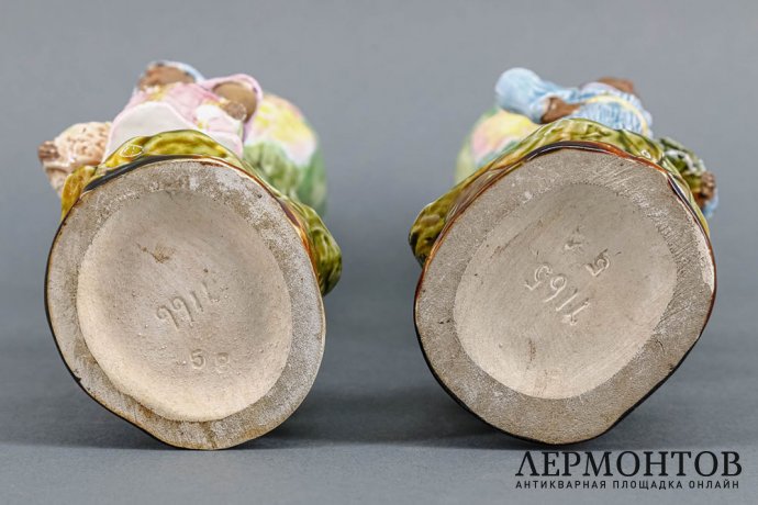 Парные вазы с фигурами детей, модерн. Франция, 1900е гг. Фаянс, роспись.