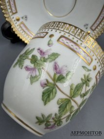 Чайная пара «Flora Danica». Фарфор, роспись, золото, Royal Copenhagen, Дания
