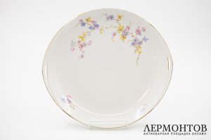 Блюдо в стиле модерн. Латвия, Рига, фабрика Кузнецова, 1937 год. Фарфор, деколь.