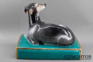 Скульптура Левретка Земира. Фарфор, роспись. Россия, 2-я половина ХХ века.
