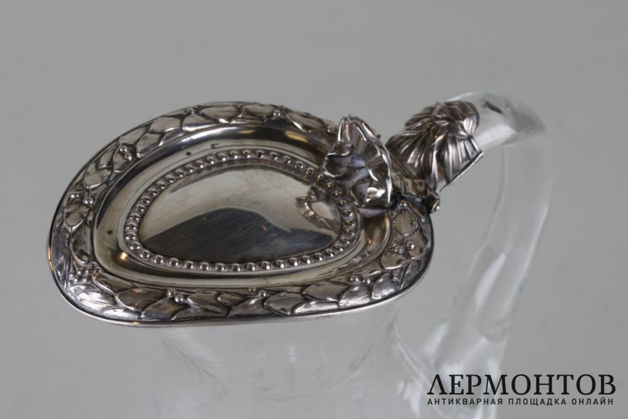 Кувшин с растительным узором. Серебро 950, стекло. Франция,1897-1912 годы.