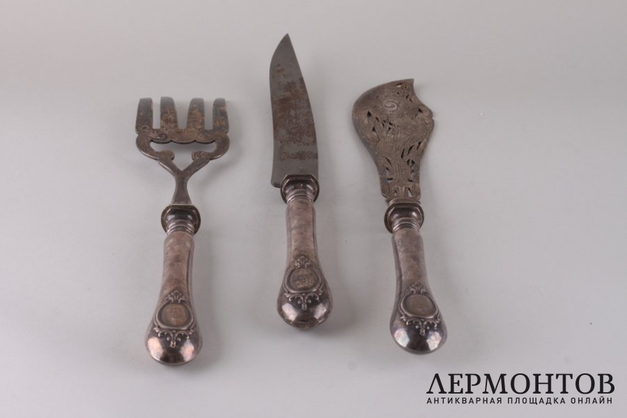 Сервировочный набор для мяса и рыбы. Серебро 950 пр. Франция, Париж, кон. 19 в.