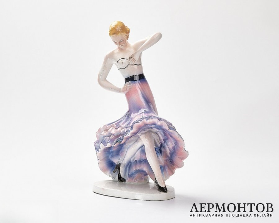 Статуэтка «Танцовщица». Фаянс, Sitzendorf, Германия, 1930-е годы