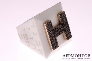 Кольцо белое. Керамика, черные бриллианты 0,54 ct.  