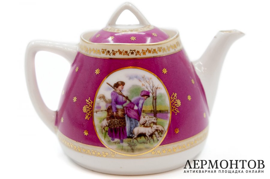 Чайный кофейный сервиз Пастушки. СССР, Дулевский фарфоровый завод, 1920-е гг. Фарфор.