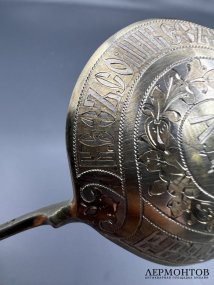 Ложка с пословицей «Без соли, без хлеба — половина обеда». Серебро 84 пробы, М. Синицын, Россия, 1890 год
