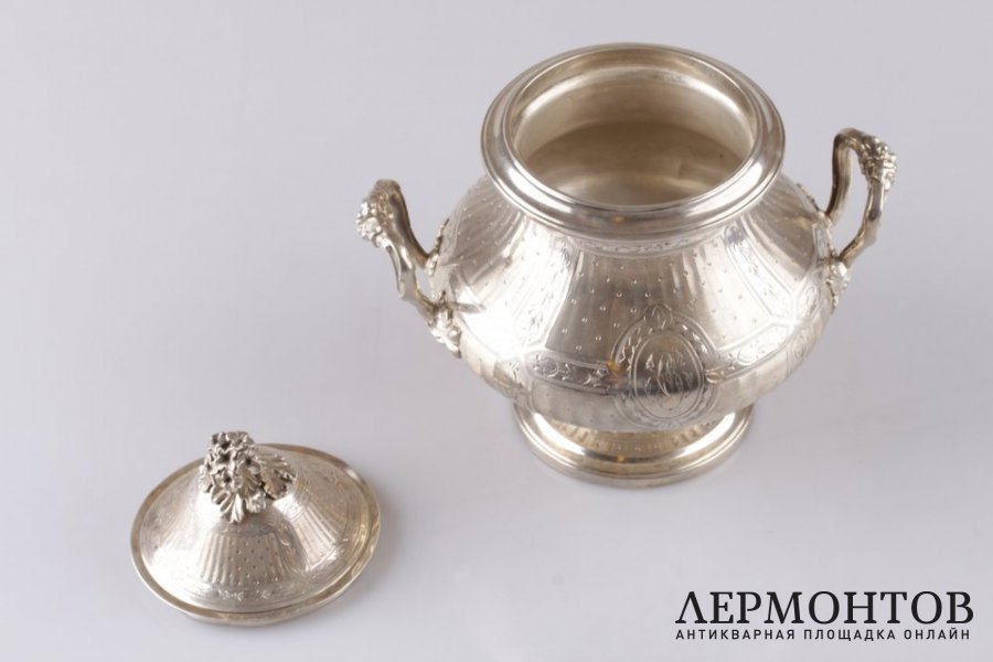 Сахарница в технике гильоше, классика. Серебро 950 пробы. Франция