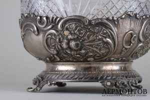 Ваза ажурная круглая со стеклянной вставкой. Серебро 900 пробы. Австрия, XIX в.