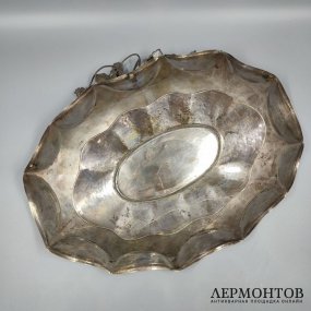 Ваза для фруктов с виноградной лозой. Серебро, чеканка, Западная Европа, 1-я половина 20 века
