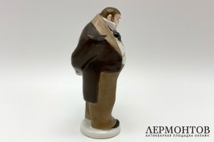 Статуэтка Собакевич, Гоголевские персонажи. Фарфор, роспись. СССР, ЛФЗ, 1950е гг.