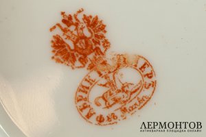 Сахарница с цветками лотоса. Россия, фабрика Гарднера, 1870-1890 гг. Фарфор, роспись.