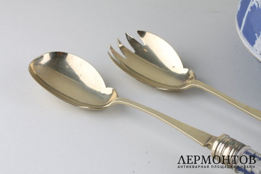 Салатник с приборами. Бисквитный фарфор. Англия, Веджвуд, 1919-1945.
