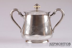 Чайник и сахарница. 1875 год. Серебро 84. Российская империя
