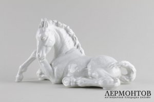 Статуэтка Лежащий жеребенок. Фарфор. Германия, Мейсен