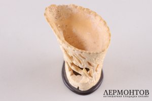 Карандашница Фигуристка. Кость, рог. СССР, 1950е-60е гг.