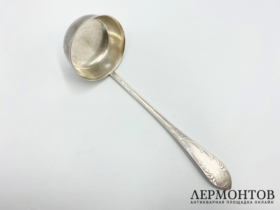 Половник с растительным декором. СССР, Платиноприбор, 1930-е гг. Серебро 875 пробы.