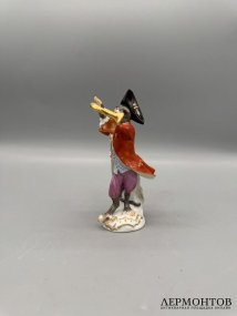 Статуэтка «Обезьяна-трубач» из «Обезьяньего оркестра». Фарфор, роспись, Meissen, скульптор И. И. Кендлер, Германия, 20 век