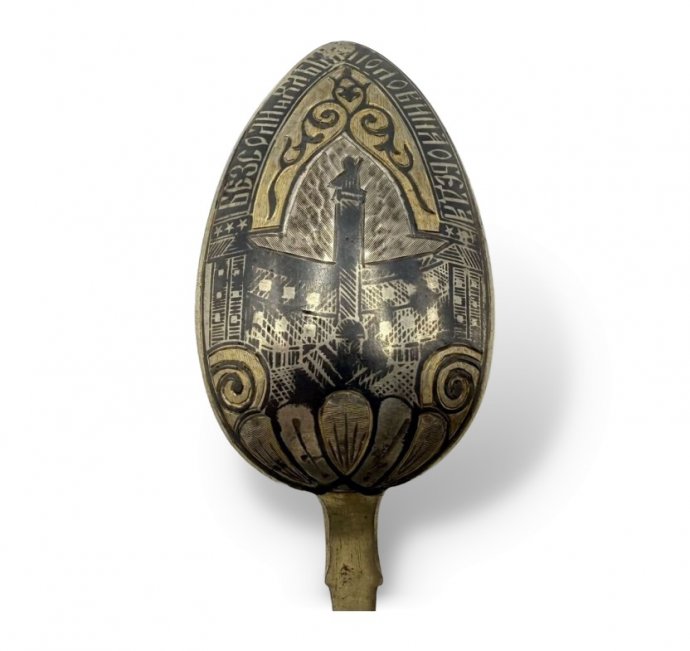 Ложка с пословицей Без соли без хлеба. Россия, 1870 г. Серебро 84 пробы, чернь.