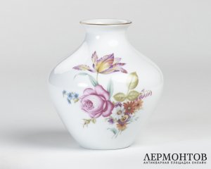 Ваза с цветами. Фарфор, Hutschenreuther, Германия, 1970–1985 годы