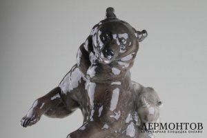 Статуэтка. Медведица с медвежатами. Фарфор. Фрауройт. Германия. XXв.