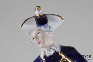 Статуэтка Охота. Фарфор. Royal Dux. Чехословакия. XX в.