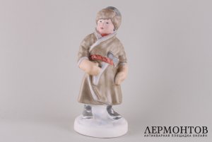 Статуэтка Мужичок с ноготок. СССР, Песочное, Первомайский фарфоровый завод.