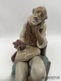 Скульптура «Чтение дворянина» (Дон Кихот). Фарфор грес, Lladro, скульптор Juan Huerta, Испания, 2004–2007 годы