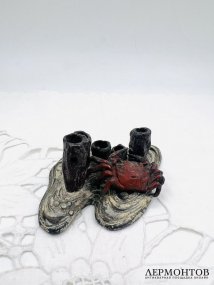 Подставка для кистей и карандашей с крабом. Сплав олова и свинца, Япония, 2-я половина 19 века