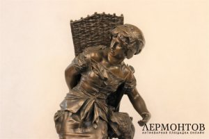 Скульптура. Сборщица ягод. Бронза. Матюрен Моро. Франция.