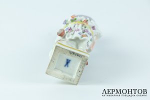 Миниатюра Сборщица винограда. Германия, Мейсенская фарф. ман-ра, 1920-30-е гг. 