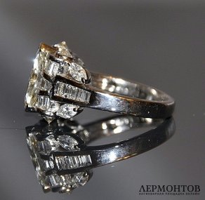 Кольцо  с бриллиантами 2,13 k.  Золото 750 пробы.