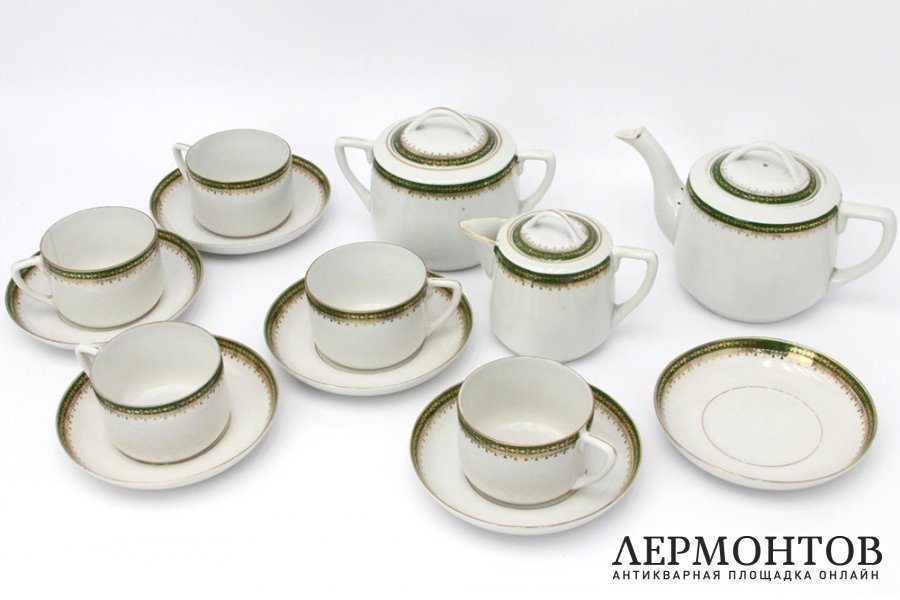 Сервиз чайный на 4 персоны. Фарфор. Россия, заводы Кузнецова, 1889-1917.