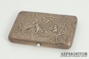 Портсигар Утро в сосновом лесу. Российская Империя, 1908-1917 гг. Серебро 84 пробы.