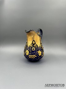 Сливочник с кабошонами. Кобальтовое стекло, эмали, Западная Европа, 1-я половина 20 века