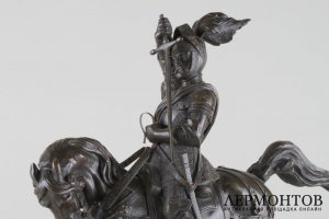 Скульптура Рыцарь, обнажающий меч. Бронза. Европа, 20 век.