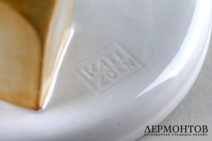 Фигурка Клоун со скрипкой. Фарфор. Aelteste Volkstedter Porzellanfabrik, Германия.