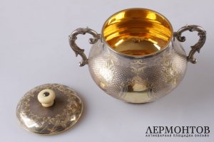Чайный и кофейный сервиз Werner i Sa. Серебро 84 пробы. 1881 год. Российская империя