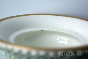 Ваза с лепными цветами и птицами в технике Schneeballen, бульденеж
