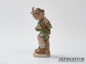 Статуэтка «Мальчик в баварском костюме». Фарфор, Wagner & Apel, серия Bertram, Герман