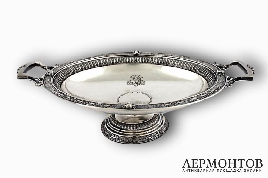 Ваза в стиле ампир с маскаронами. Серебро 800 пробы. Германия