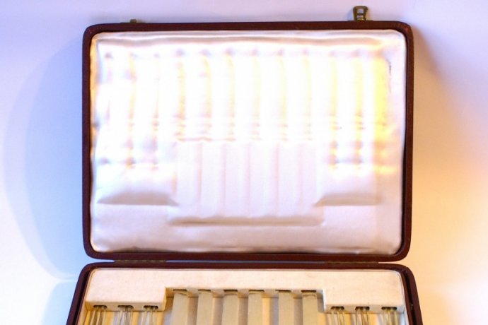Десертный набор на 12 персон. Лондон, 1845 год, 925 проба, G. F. Pinnell